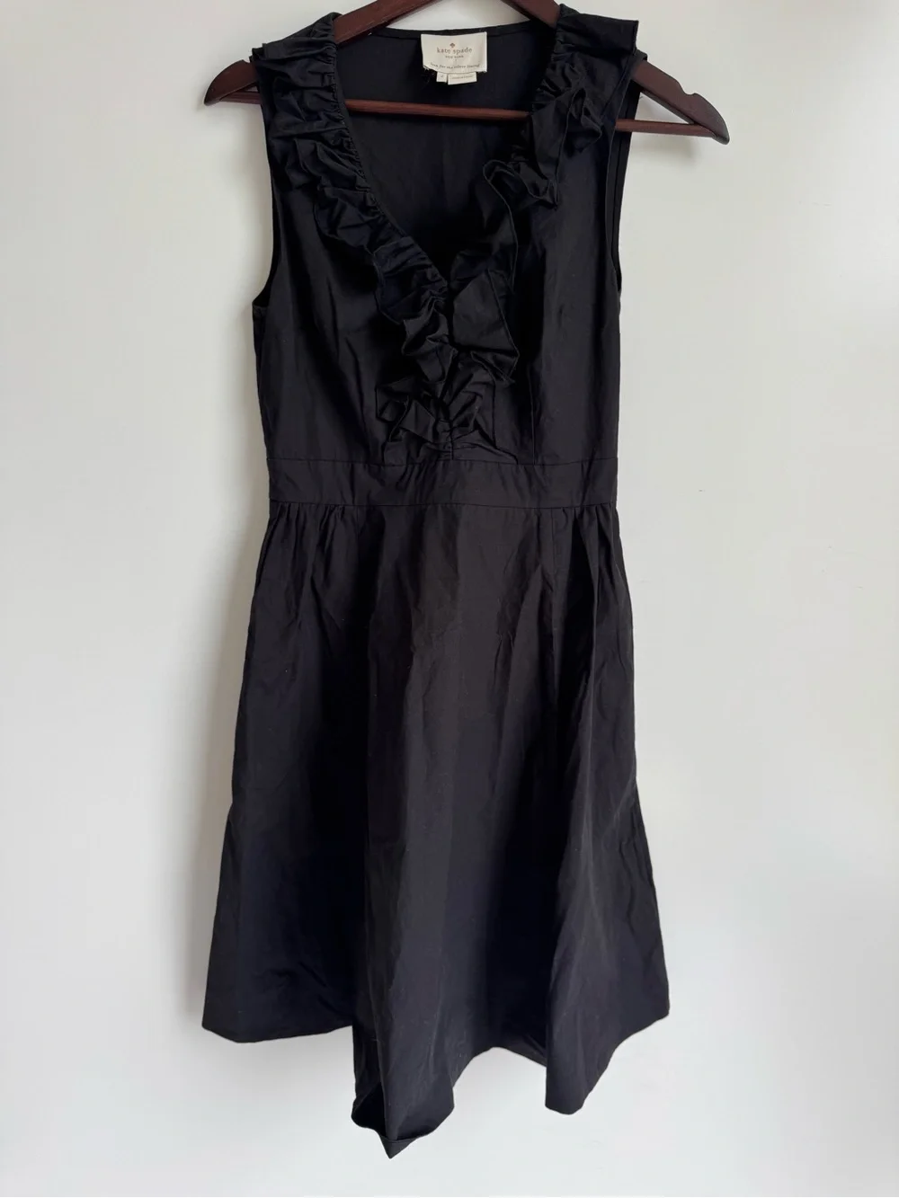 Kate‎ Spade Poplin Ruffle V-Neck Dress Black Sleeveless Size 4 event formal lbd